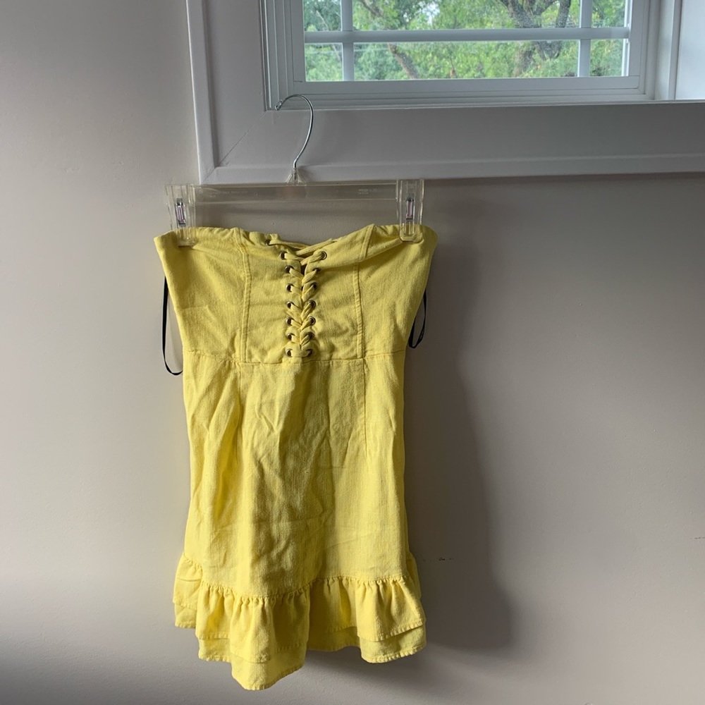 gorgeous yellow summer dress 🌻